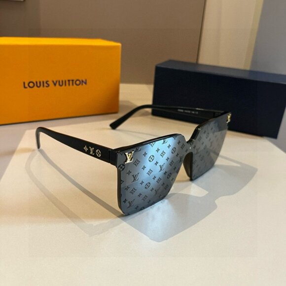 Louis Vuitton Black Women's Sunglasses - Picture 1 of 7